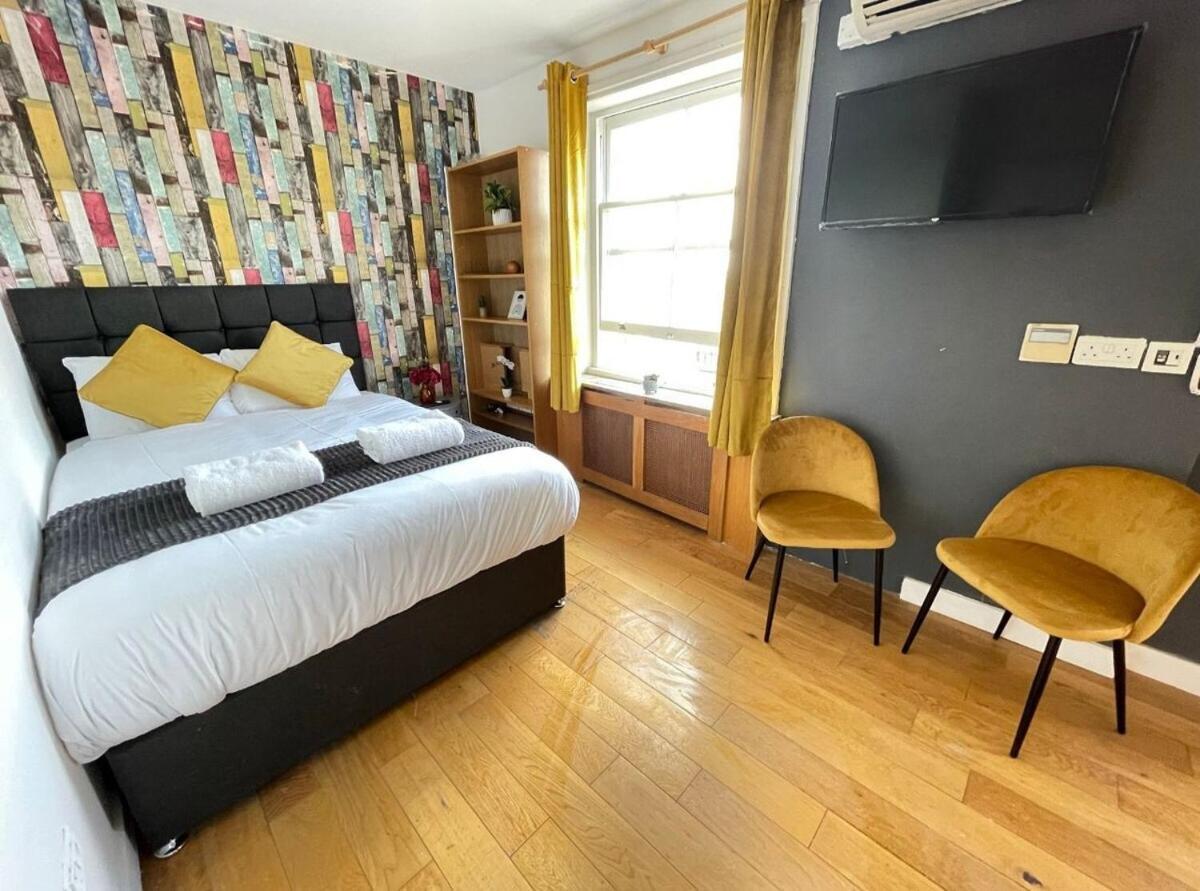 Portobello Road Artistic Studios 'Budget' London Phòng bức ảnh