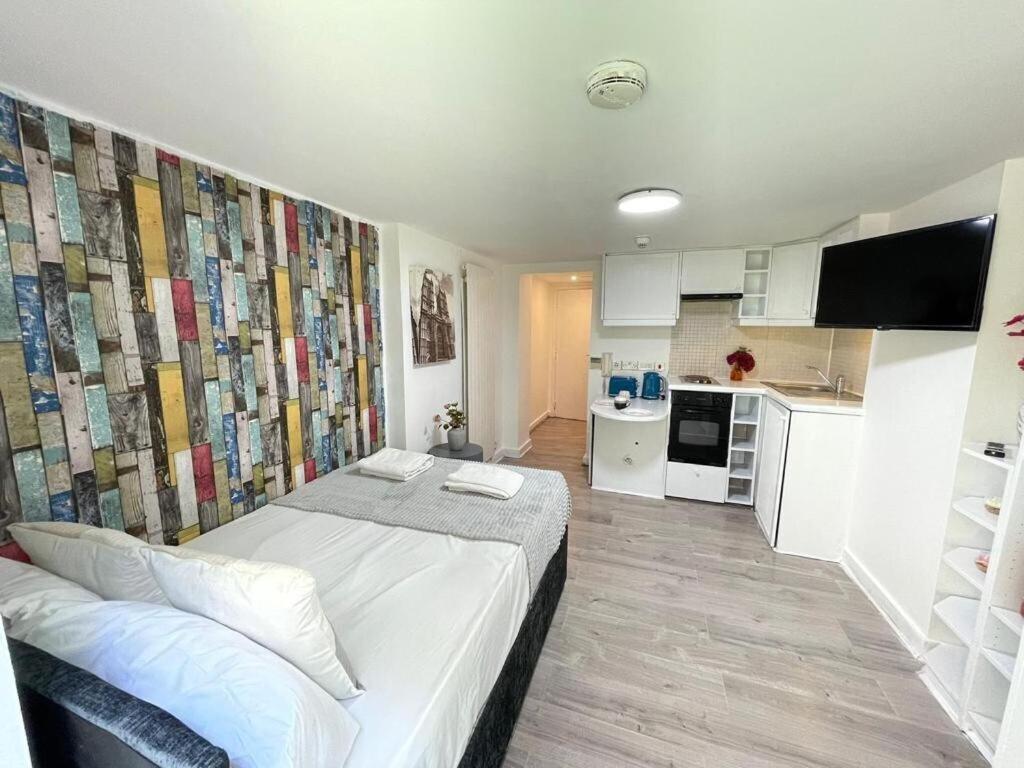 Portobello Road Artistic Studios 'Budget' London Phòng bức ảnh