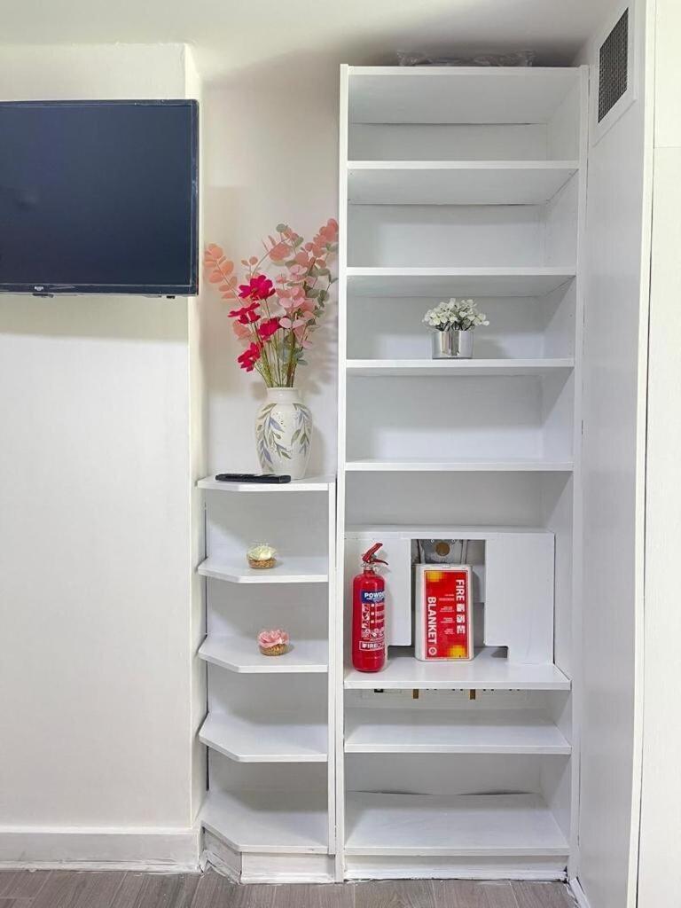 Portobello Road Artistic Studios 'Budget' London Phòng bức ảnh