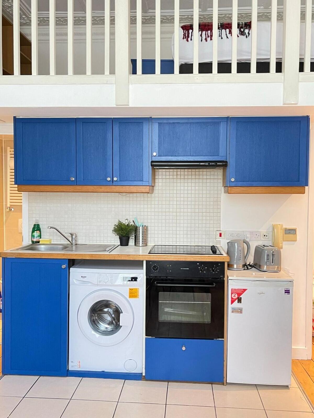 Portobello Road Artistic Studios 'Budget' London Phòng bức ảnh