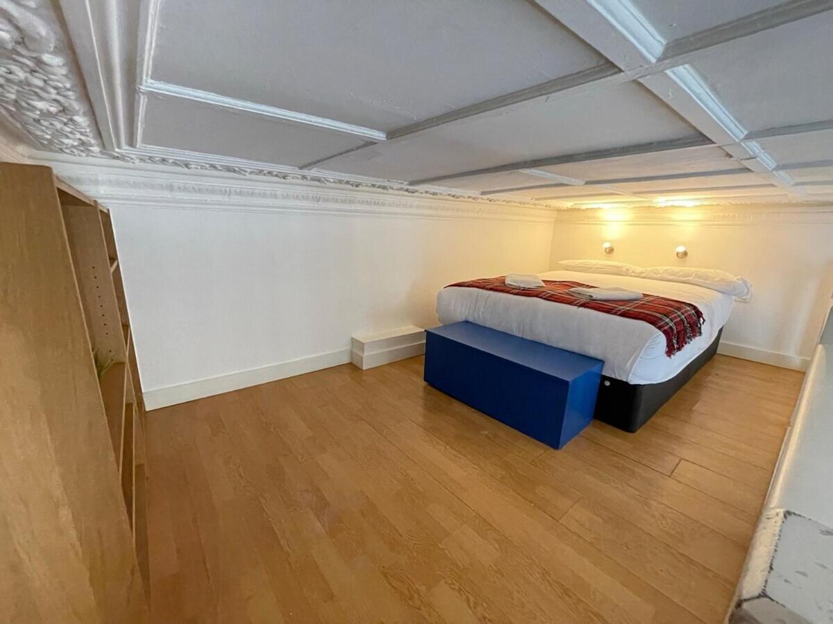 Portobello Road Artistic Studios 'Budget' London Phòng bức ảnh