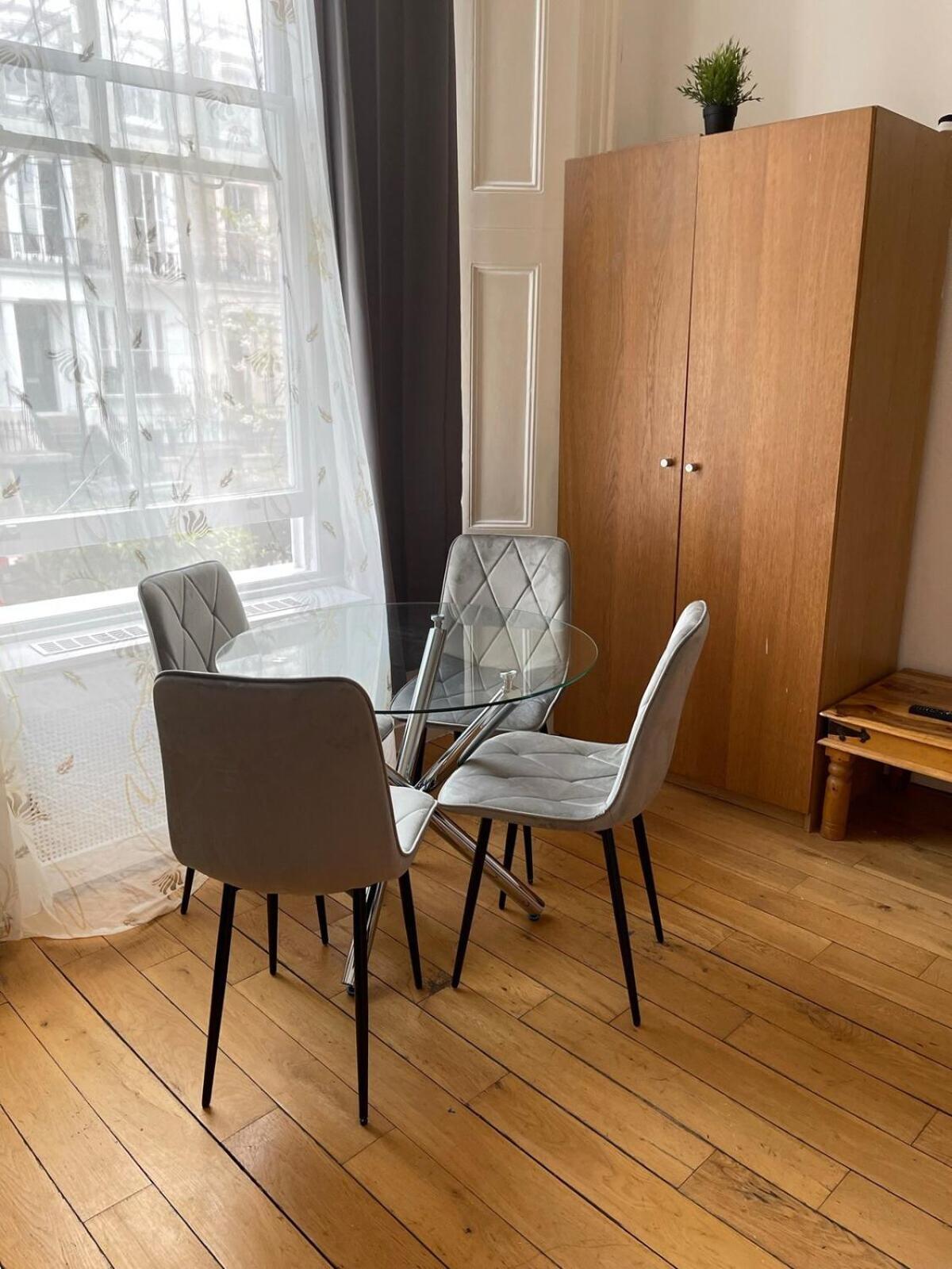 Portobello Road Artistic Studios 'Budget' London Phòng bức ảnh