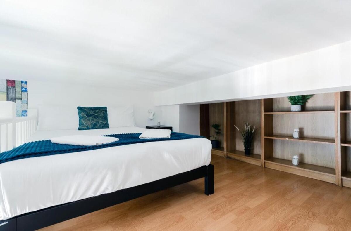 Portobello Road Artistic Studios 'Budget' London Phòng bức ảnh