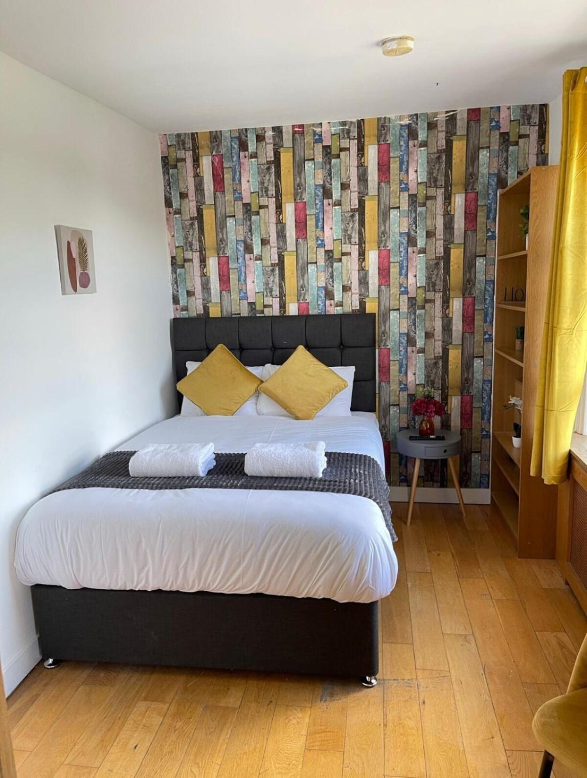 Portobello Road Artistic Studios 'Budget' London Phòng bức ảnh